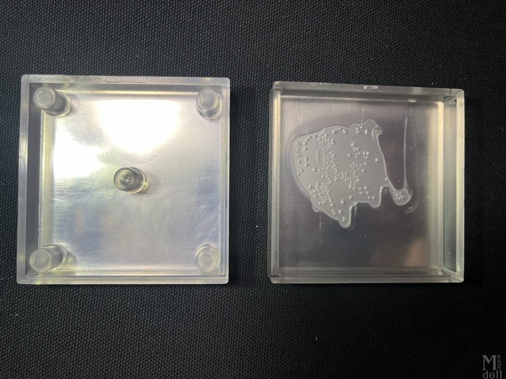 ねんどろいどどーる台座 新旧（裏）