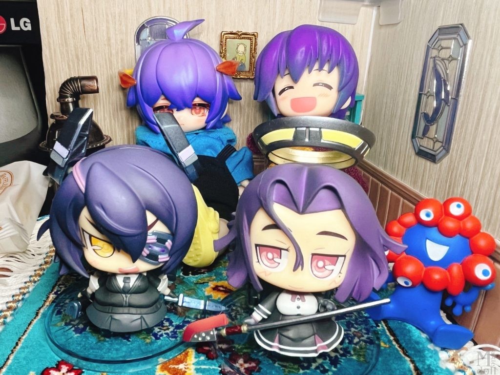 PC前ドールハウス　ミディッチュ　天龍＆龍田